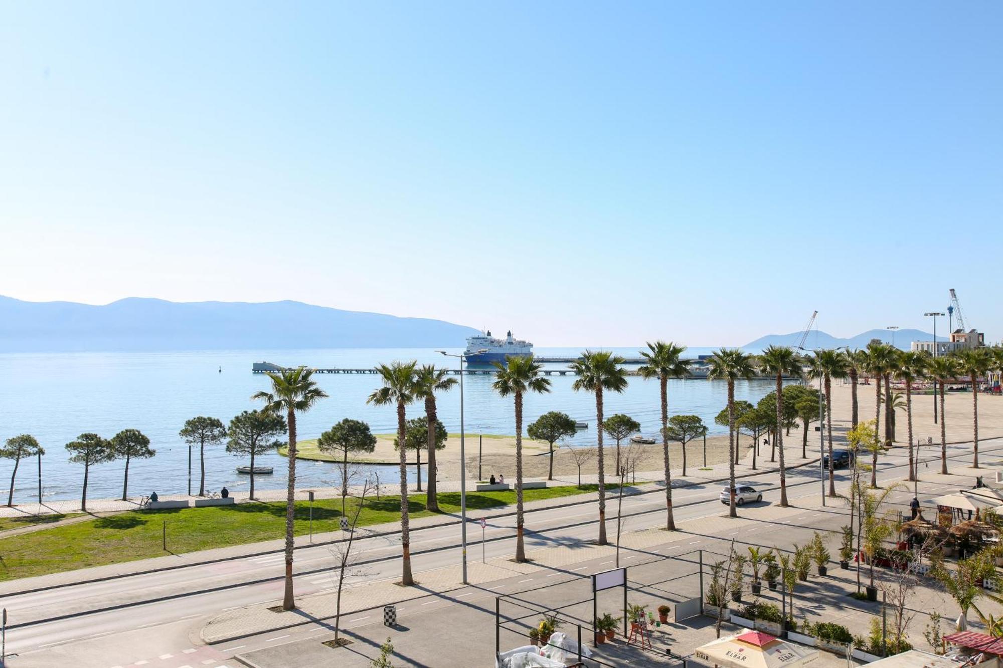Seascape Apartments Vlore Exterior photo